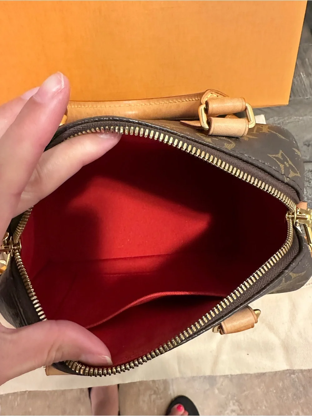 Louis Vuitton Monogram Canvas Speedy Bandoulière 20 - Picture 4 of 16